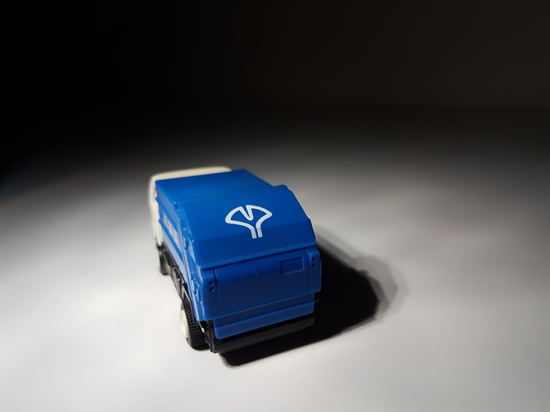 Illustration for article titled Throwback Thursday: B/O (Battery-operated) Tomica B-12 Nissan Atlas Garbage Truck